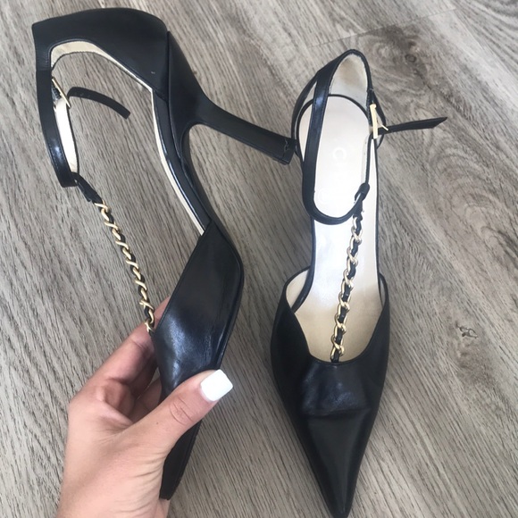 Chanel Black lambskin ankle pump w/ gold chain 37 - Picture 3 of 3